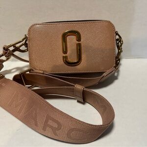 Marc Jacobs Pink and Gold Crossbody Bag with Elegant Design